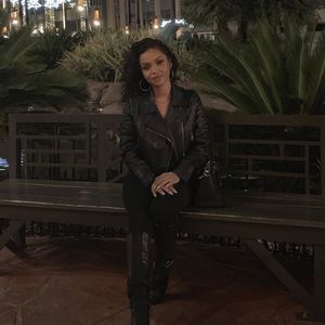 Meet your Posher, Briana